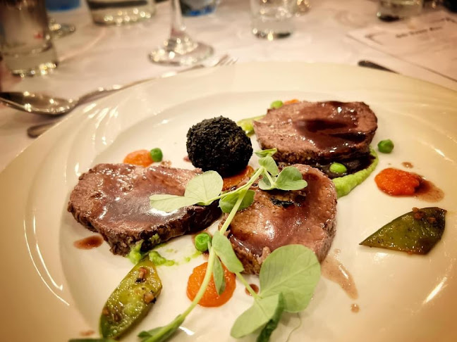 Comentarii opinii despre 33 on Bond Restaurant