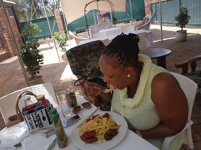 Opinii despre Time Out Play Zone în Mahikeng - Hospitality and gastronomy