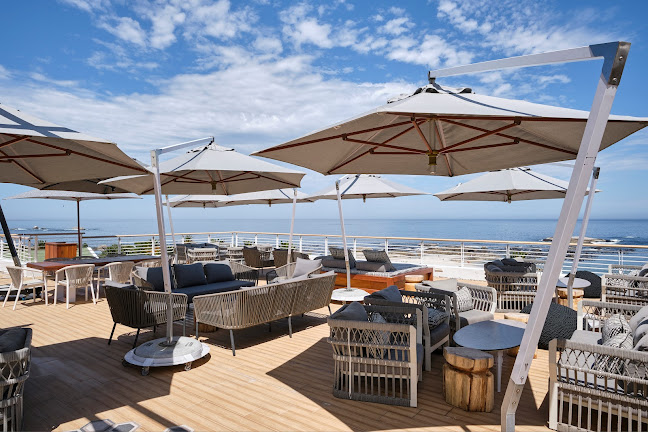 Baptiste Rooftop Pool, Bar & Lounge