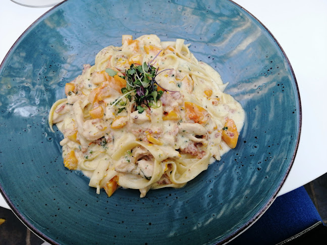 Uhuru Cafe & Wine Emporium - Polokwane