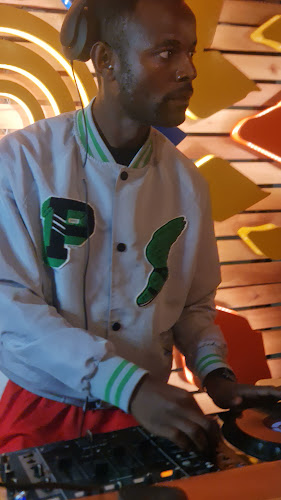 Opinii despre Uptown Shisa Nama Rustenburg în Rustenburg - Hospitality and gastronomy