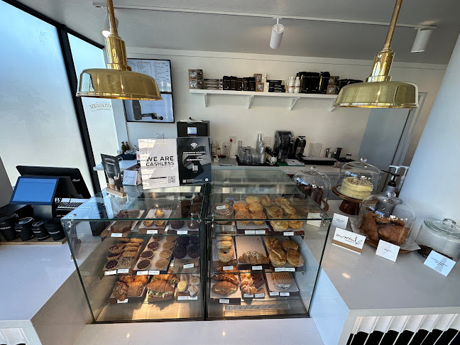 Bootlegger XS PineworX Halaal - Cape Town