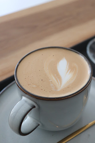 Comentarii opinii despre Nuca Bakery & Cafe