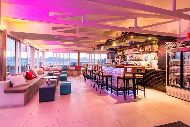 Blue Oyster Cocktail Bar