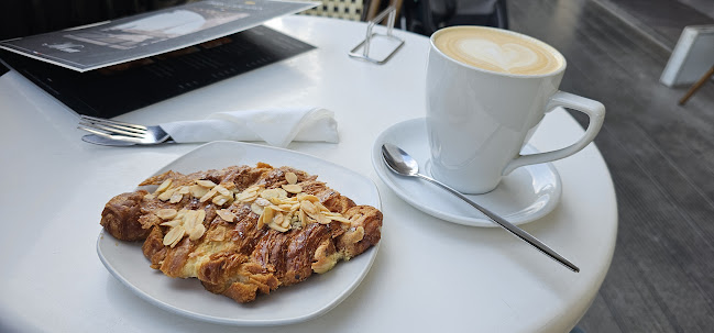 Comentarii opinii despre PARIS CAPE TOWN