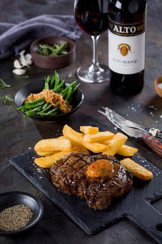 The Hussar Grill Walmer - Gqeberha