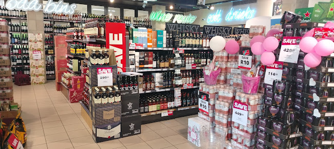 Opinii despre Checkers LiquorShop Van Der Lingen în Paarl - Hospitality and gastronomy