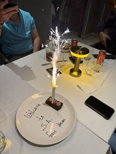 Opinii despre Kream Restaurant Montecasino în Johannesburg - Hospitality and gastronomy