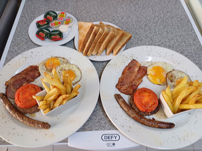 Comentarii opinii despre Oasis Cafe