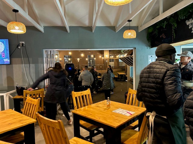 Comentarii opinii despre Twig & Berries Sports Bar & Grill