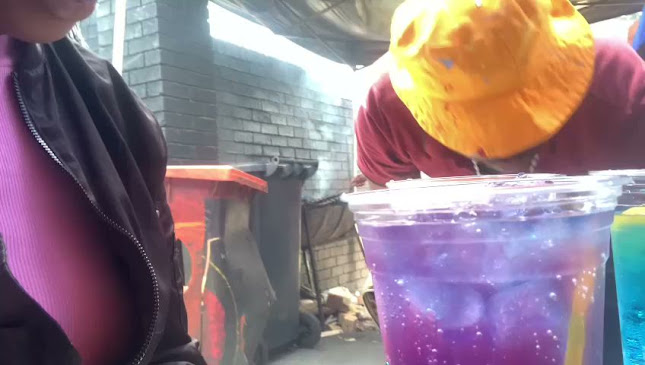 Road Avenue food and drinks