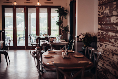 Lizette's Kitchen Bar & Restaurant