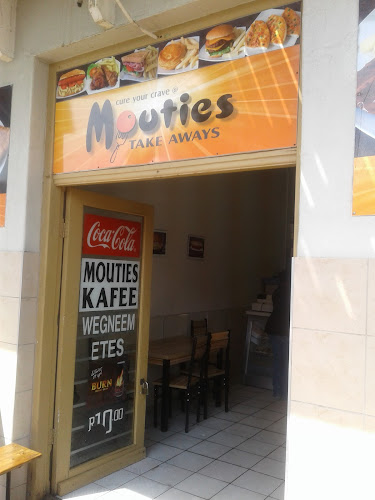 Comentarii opinii despre Mouties Cafe