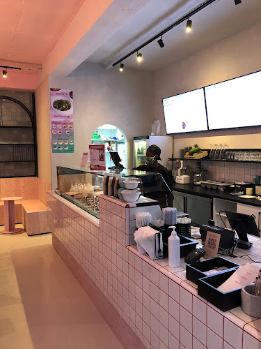 Comentarii opinii despre The Poke Co.