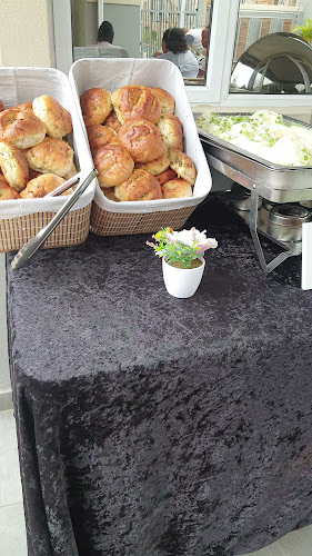 Foodiewife's Meals on Wheels - Hospitality and gastronomy