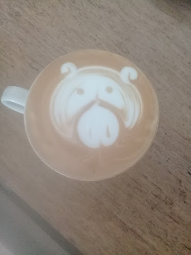 Shop 6 Wrenrose Court, 64 St Andrew St, Birdhaven, Johannesburg, 2196