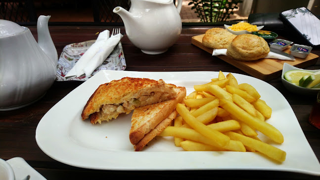 Comentarii opinii despre Honeyball Coffee Shop & Overnight Guest Rooms