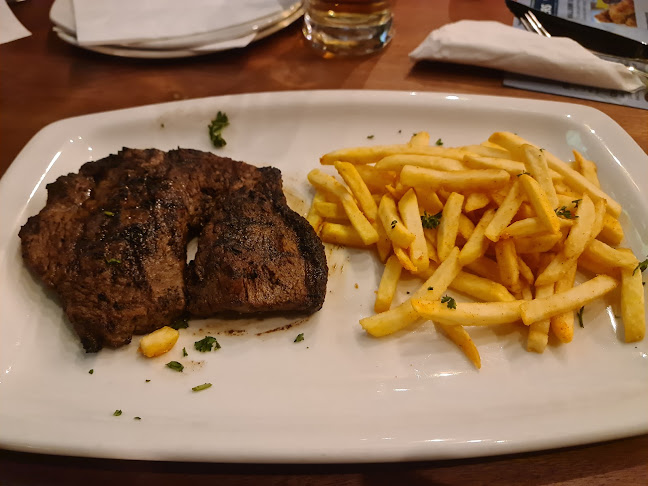 Opinii despre Flyerz Sports Bar and Grill în Benoni - Hospitality and gastronomy