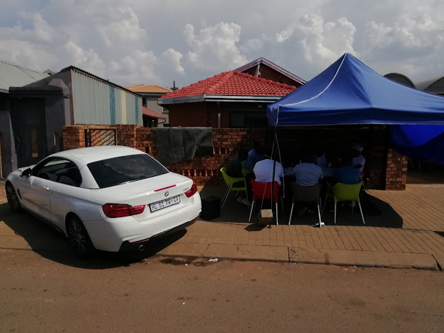 Rupi's Eatery - Hospitality and gastronomy