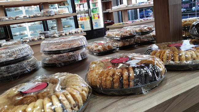 Cnr Van Oordt Str and, Robert Broom Dr, Noordheuwel, Krugersdorp, 1734