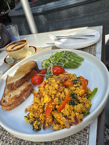 Kanéla Café - Hospitality and gastronomy