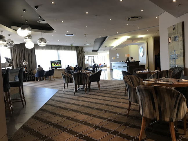 vibe restaurant and bar