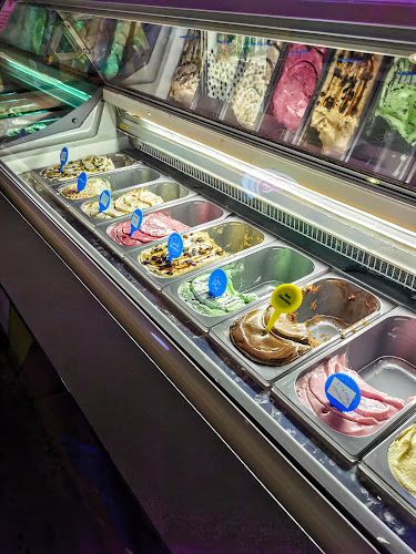 Crumbs And Cream - Sandton