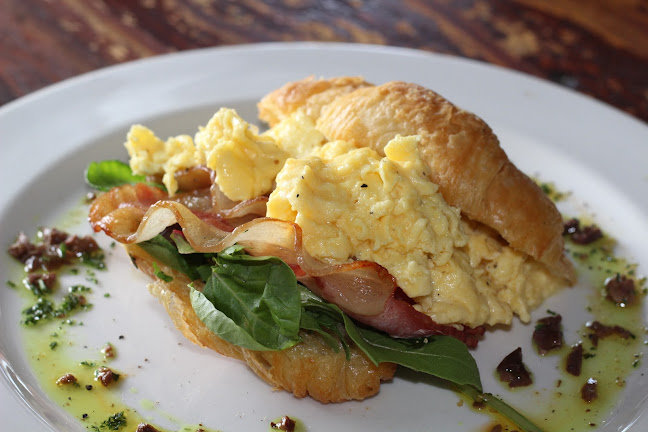 In a cave below Marine Drive 100m from Old Harbour, Hermanus, 7200