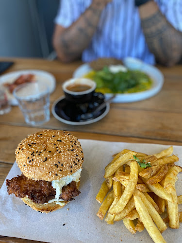 37 Main Rd, Green Point, Cape Town, 8051