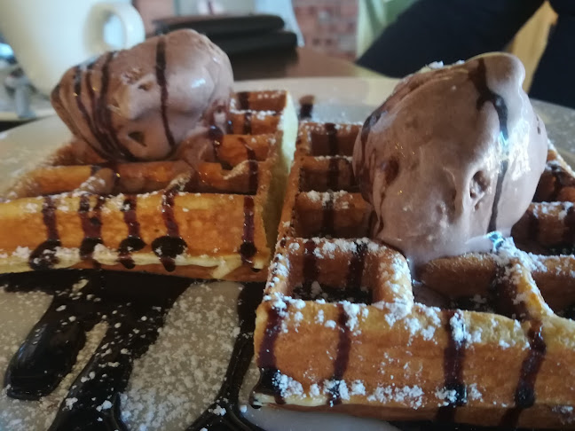 Opinii despre Mayfair Cafe. în Durban - Hospitality and gastronomy