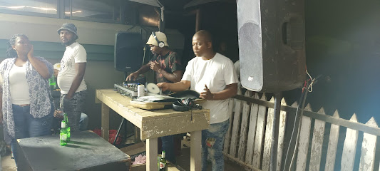 Ka Moss Pub and Grill