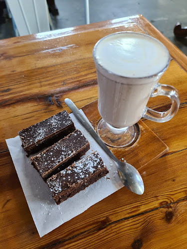 Foakes Coffee Roastery & Bakery - Hospitality and gastronomy