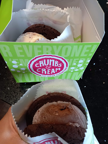 Comentarii opinii despre Crumbs And Cream