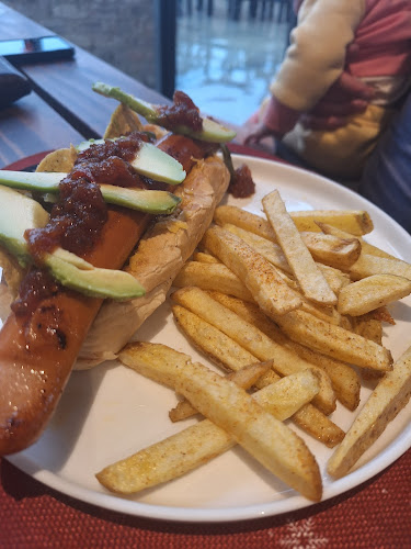 Rollers on R59 - Hospitality and gastronomy