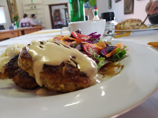 The Barn Art and Glass Gallery and Coffee Shop - Worcester