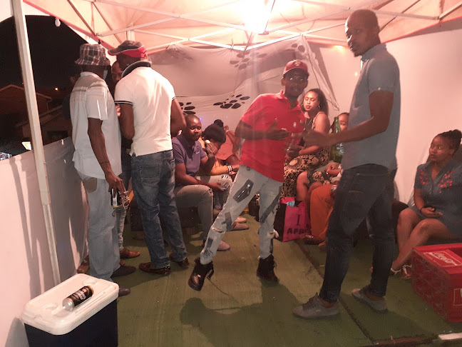 Comentarii opinii despre Muzi's BAR'Lcony