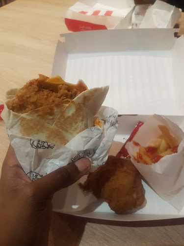 Comentarii opinii despre KFC Daveyton Campus