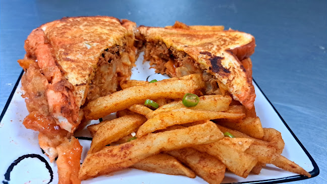 Opinii despre Burgers N Beyond/The Pie Guy în Randfontein - Hospitality and gastronomy