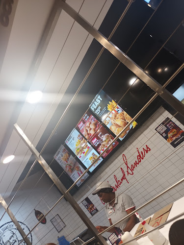 Opinii despre KFC Daveyton Campus în Benoni - Hospitality and gastronomy