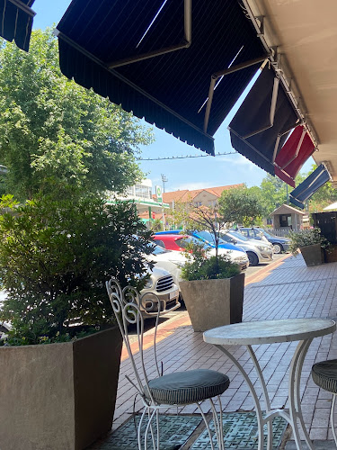 Shop 6 Wrenrose Court, 64 St Andrew St, Birdhaven, Johannesburg, 2196