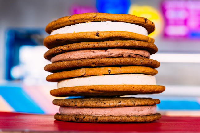 Crumbs And Cream - Cape Town