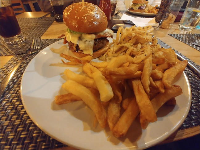 Jackson and Black Grill & Pizzeria | PAARL - Hospitality and gastronomy