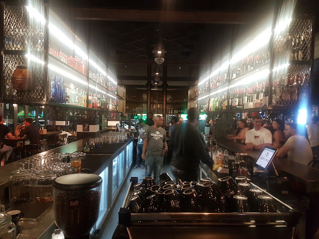 Shop 33, Village View Shopping Centre, Bedfordview, 2007