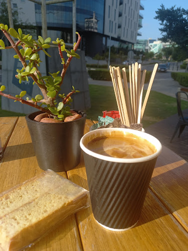 Mira Coffee Co - Hospitality and gastronomy