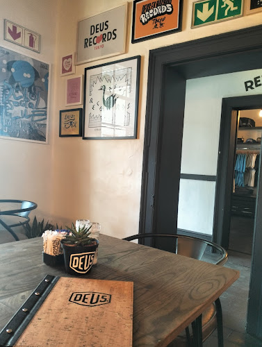 Comentarii opinii despre Deus Ex Machina - Kloof Street