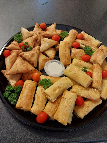 Opinii despre Kays Catering and Cakes în Kempton Park - Hospitality and gastronomy