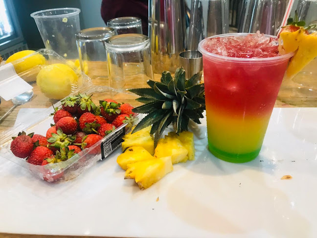 Opinii despre The Cocktail Mobile Bar în Kempton Park - Hospitality and gastronomy