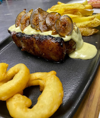 Eagles for Steaks - Hospitality and gastronomy