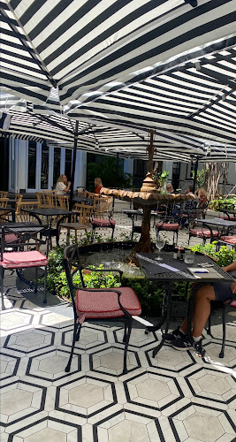 Harveys Bar @ The Winchester