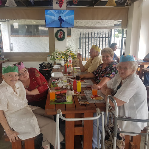 Holiday Inn Roadhouse - Hospitality and gastronomy